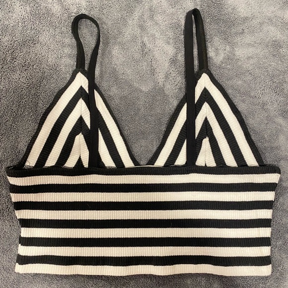 Black and white crop top - Picture 2 of 2